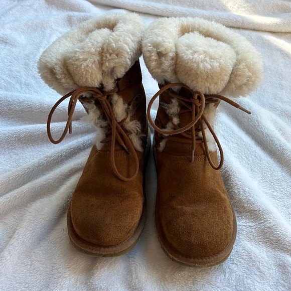 Kids Ugg khaki k sophy boots size 3 - Picture 1 of 8